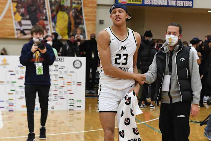 Link-Academy.Tualatin.boys-basketball.postgame.LSI-2021.Leon-Neuschwander.16